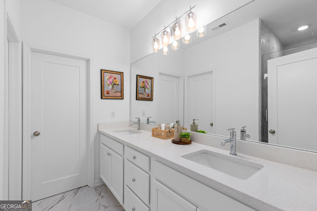 4501 Encore Boulevard Property Photo 9