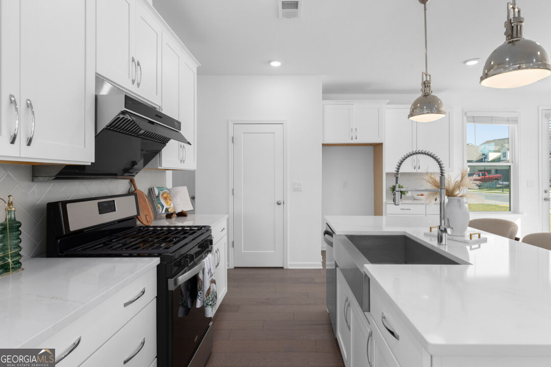 4501 Encore Boulevard Property Photo 21