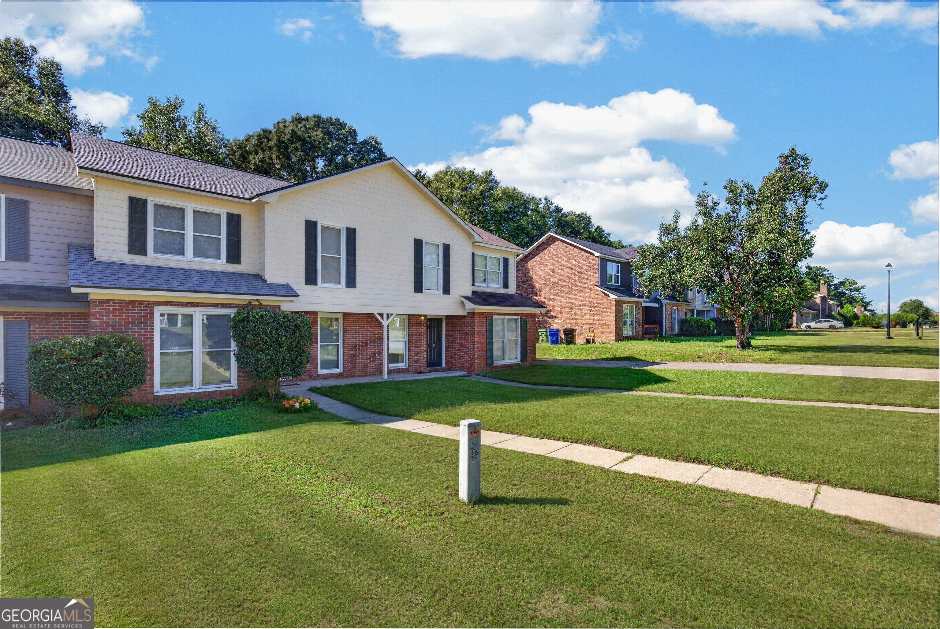 6350 Olde Towne Drive Property Photo 3