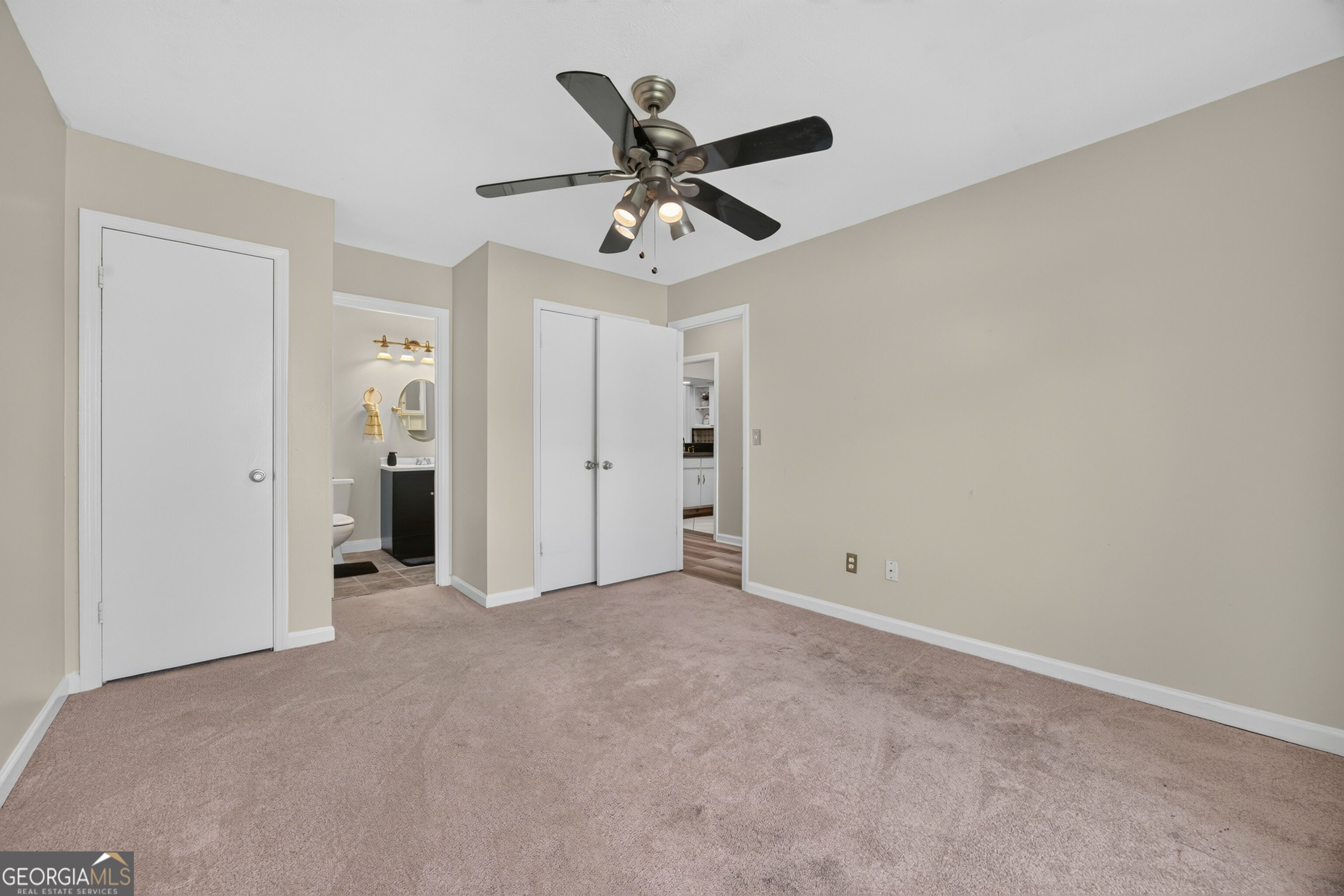 6350 Olde Towne Drive Property Photo 10