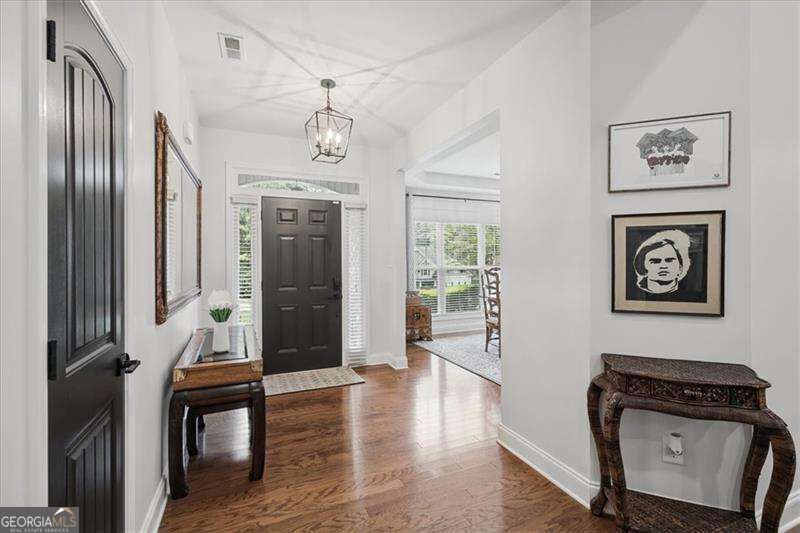 32 Meadow View Glen Property Photo 4