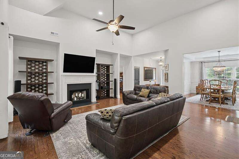 32 Meadow View Glen Property Photo 8