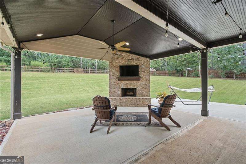 32 Meadow View Glen Property Photo 17