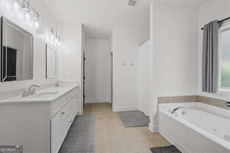 32 Meadow View Glen Property Photo 24