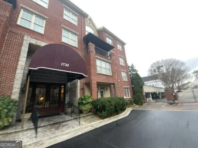 1735 Peachtree Street # 212 Property Photo 1