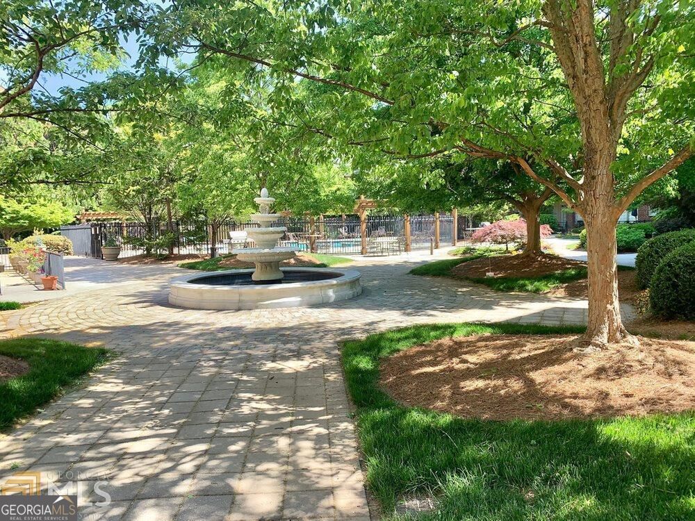 1735 Peachtree Street # 212 Property Photo 6