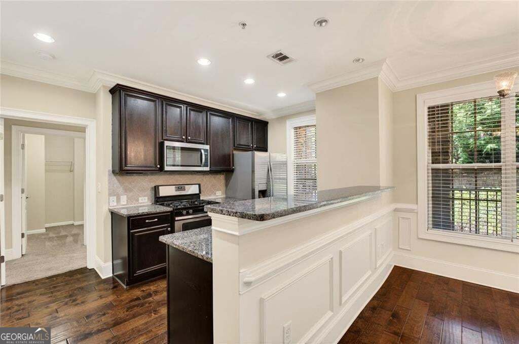 2300 Peachford Road # 4002 Property Photo 11