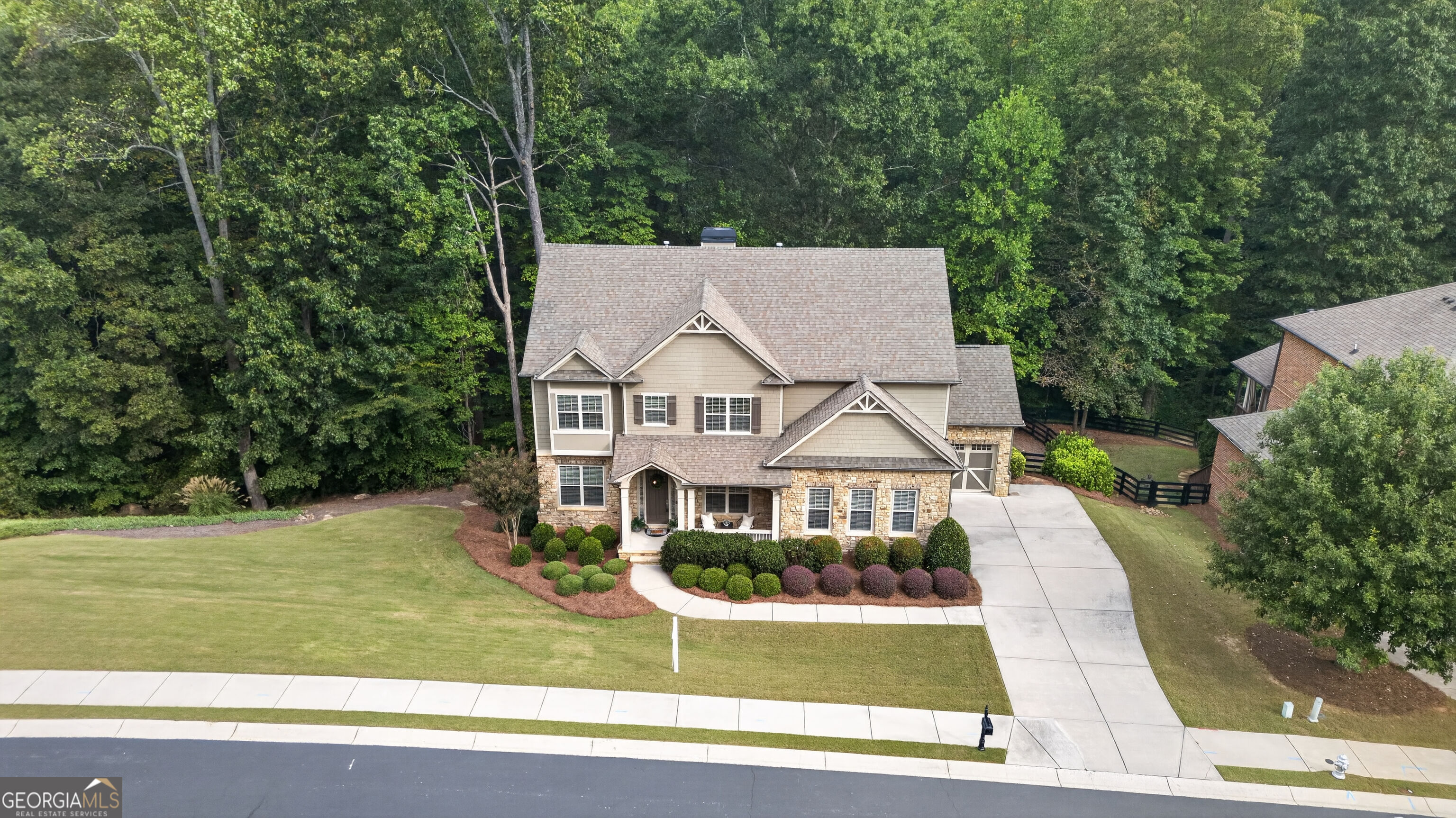 2720 Cogburn Lane Property Photo 4