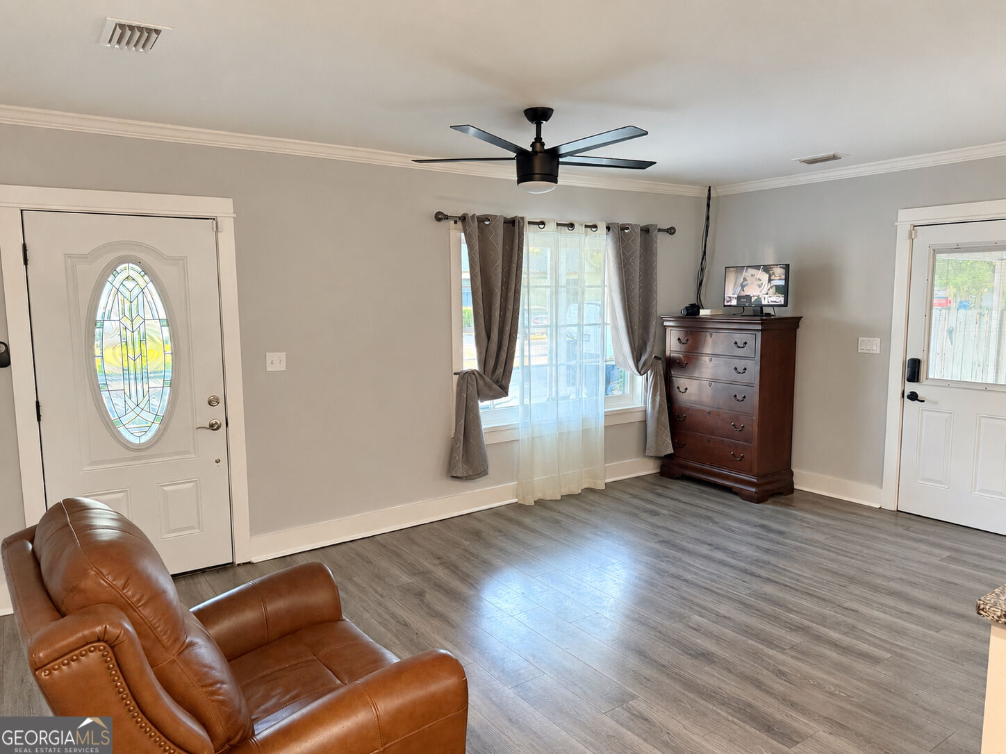 2141 Blain Street Property Photo 5