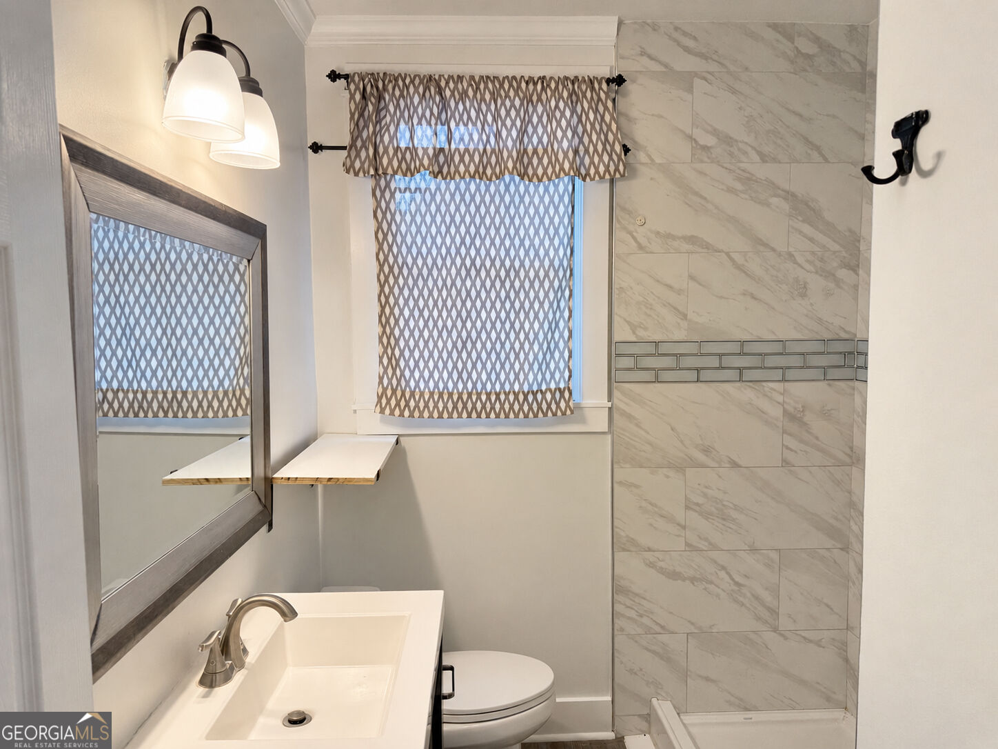 2141 Blain Street Property Photo 9