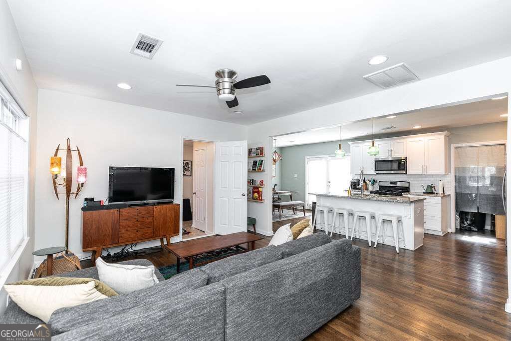 518 Erin Avenue Sw Property Photo 4