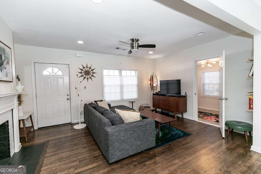 518 Erin Avenue Sw Property Photo 5
