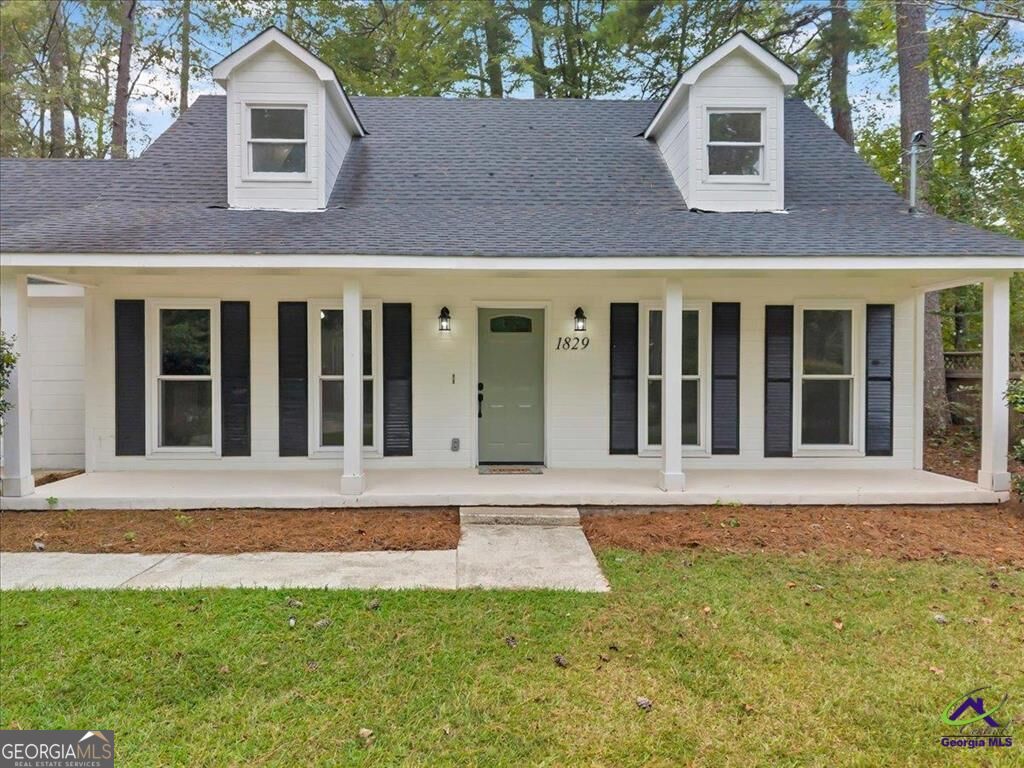 1829 Greentree Parkway Property Photo 1