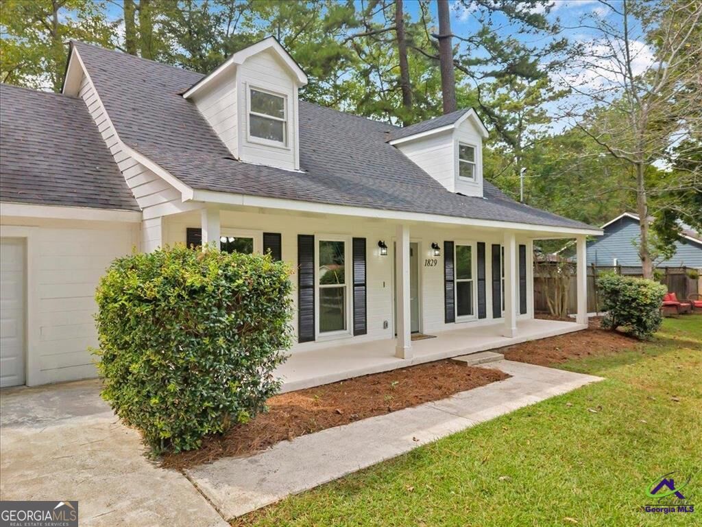 1829 Greentree Parkway Property Photo 3