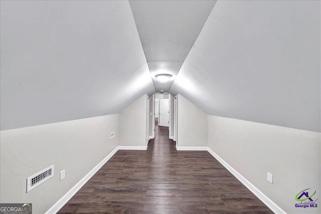 1829 Greentree Parkway Property Photo 21