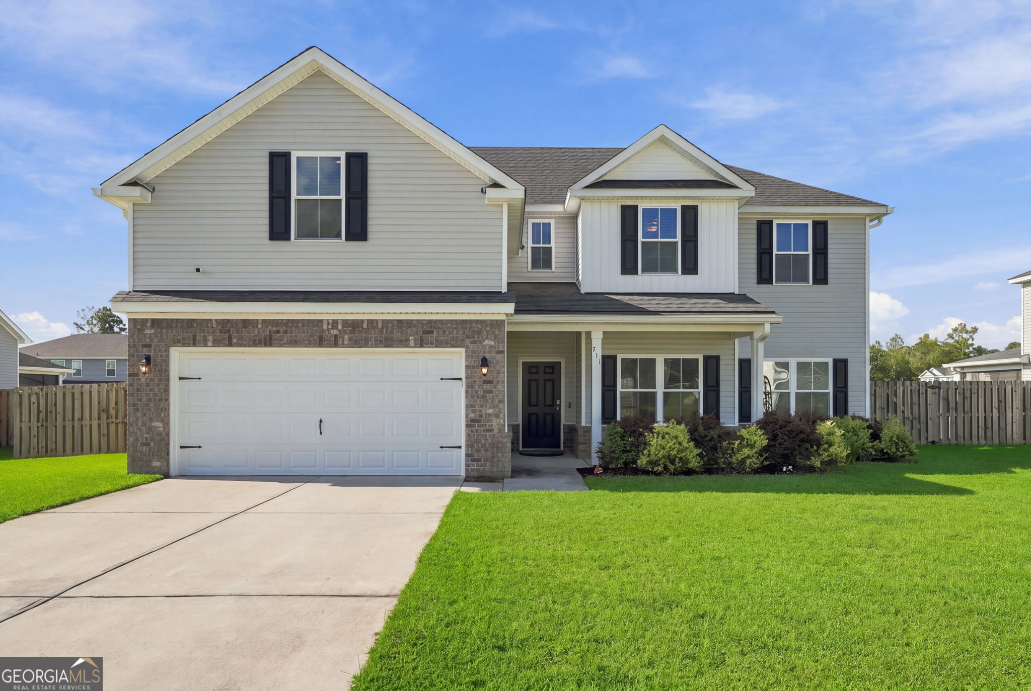 711 Majestic Drive Property Photo 4