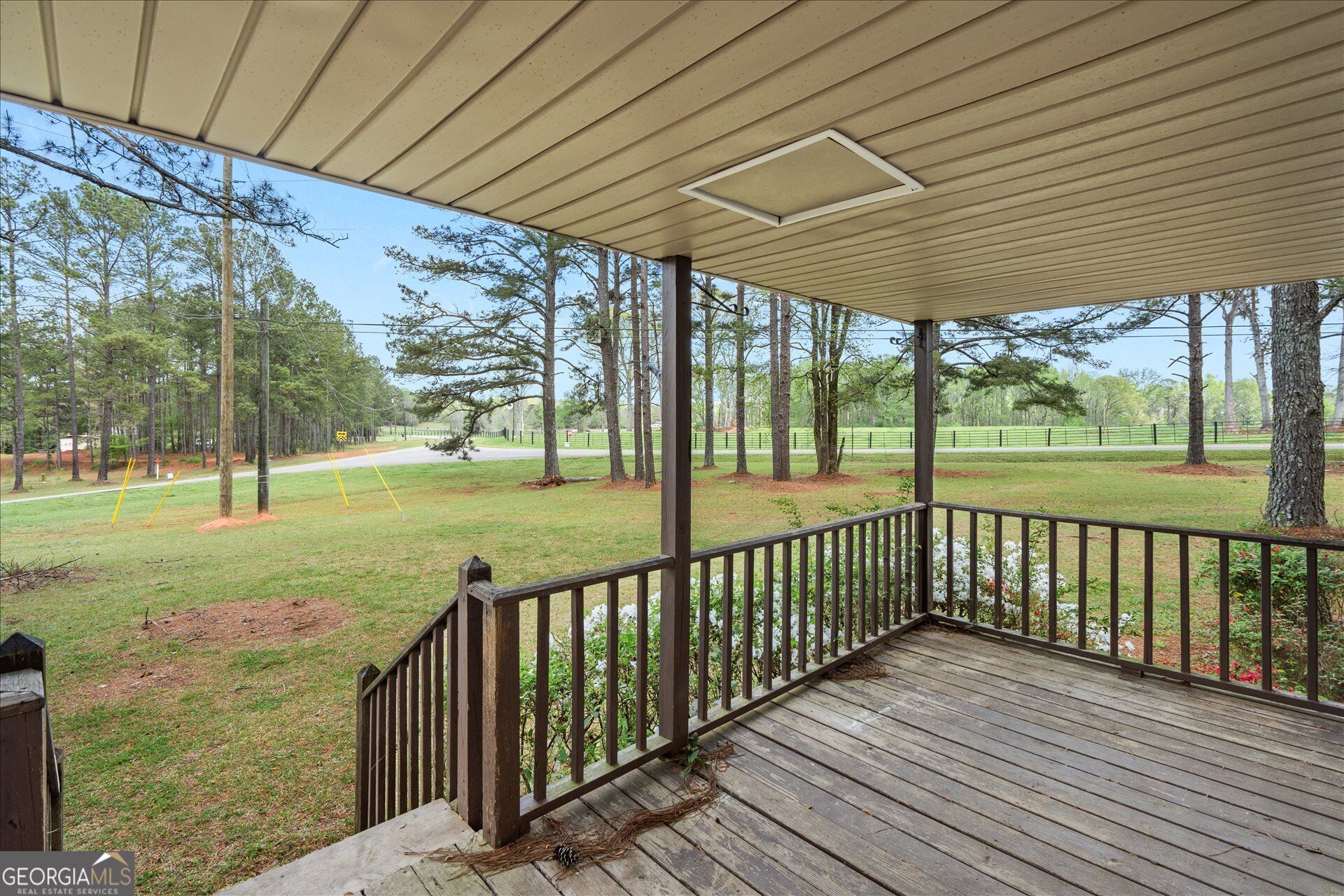 2075 Louina Road Property Photo 2