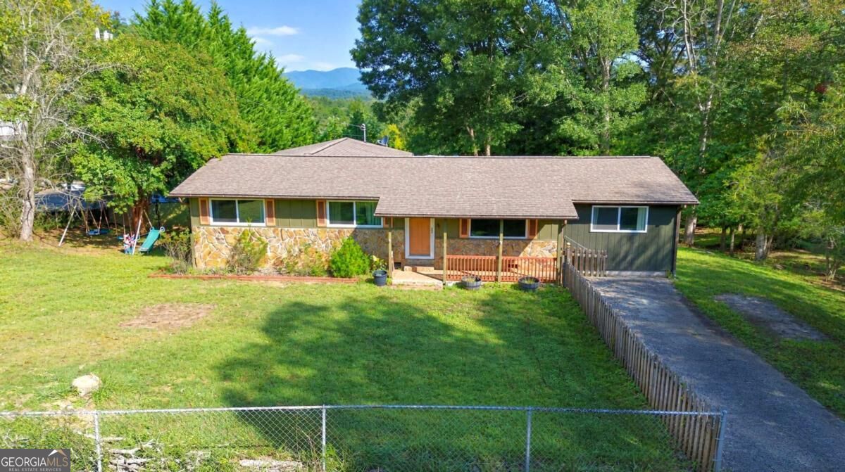 516 Hillcrest Drive Property Photo 1