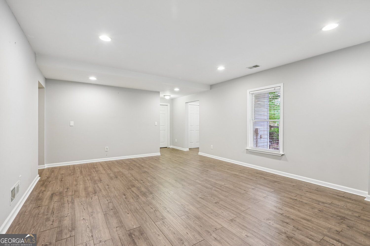 233 Jeffrey Drive Property Photo 26
