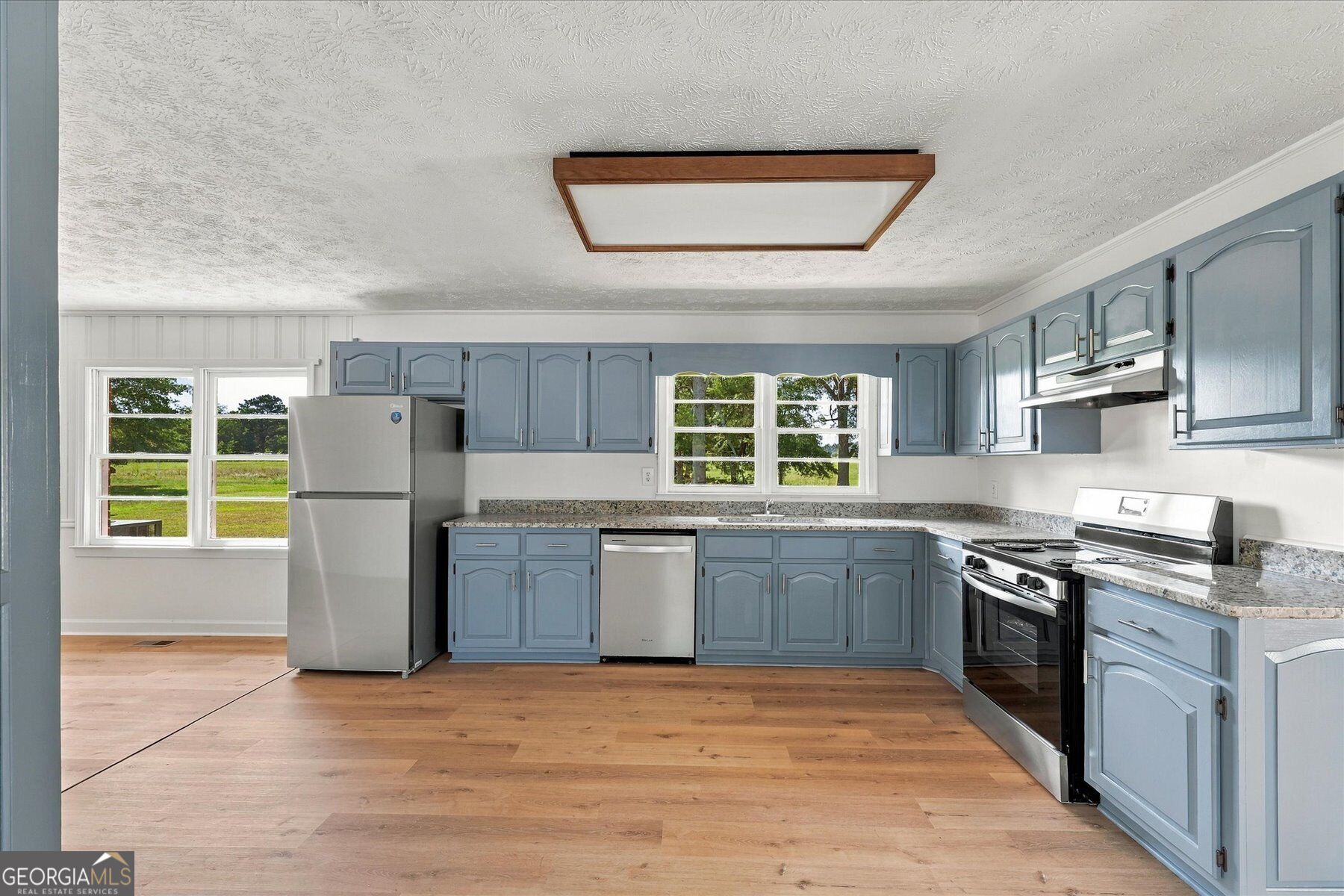 2631 Whitney Road Property Photo 16