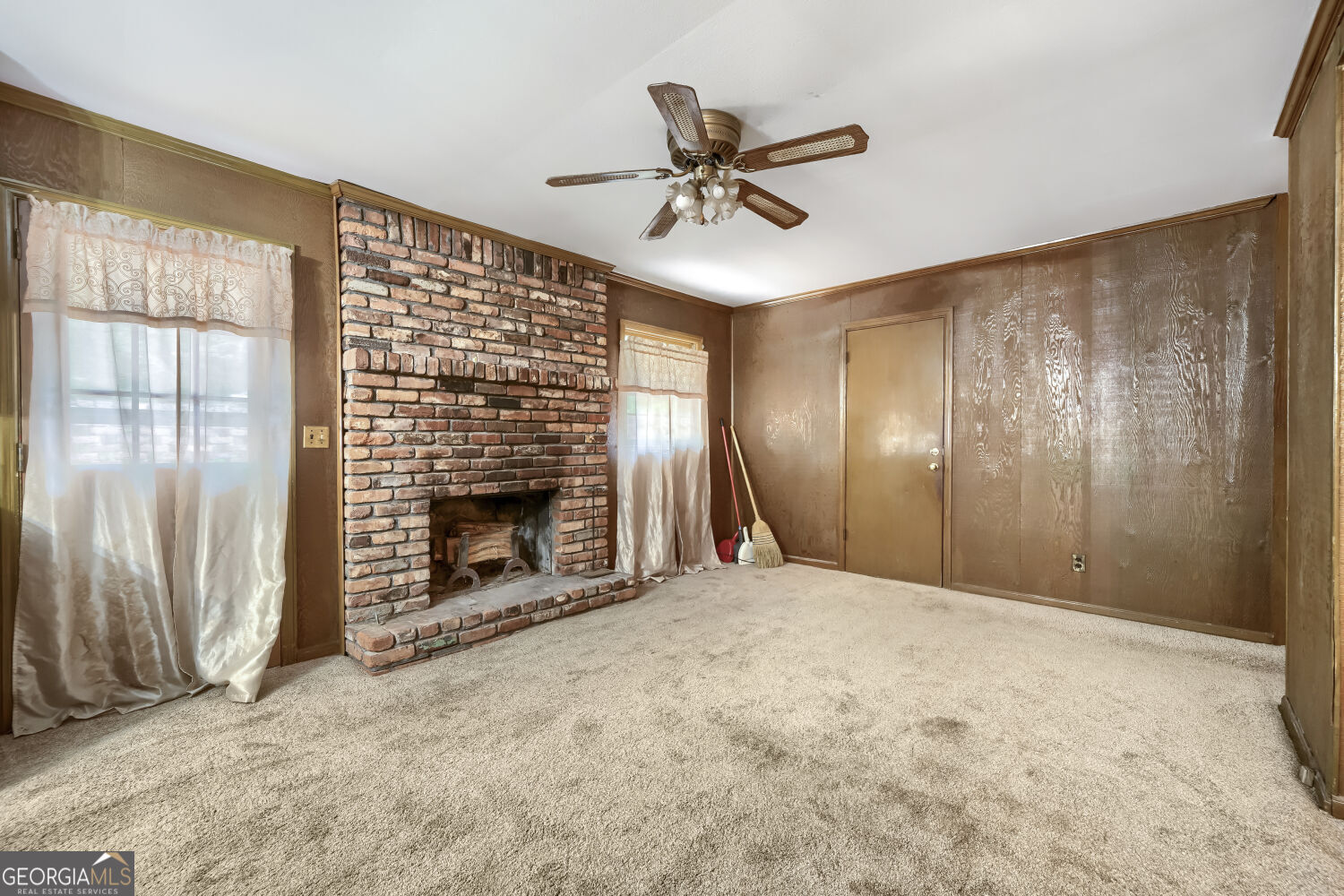 3435 Spring Valley Boulevard Property Photo 4
