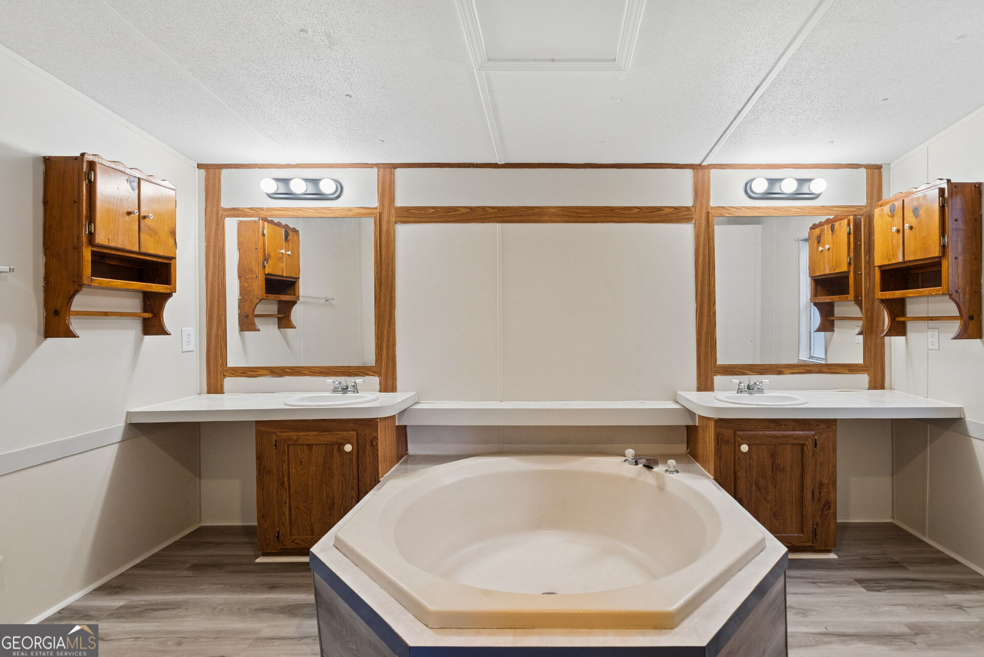1089 Cannon Farm Road Property Photo 20