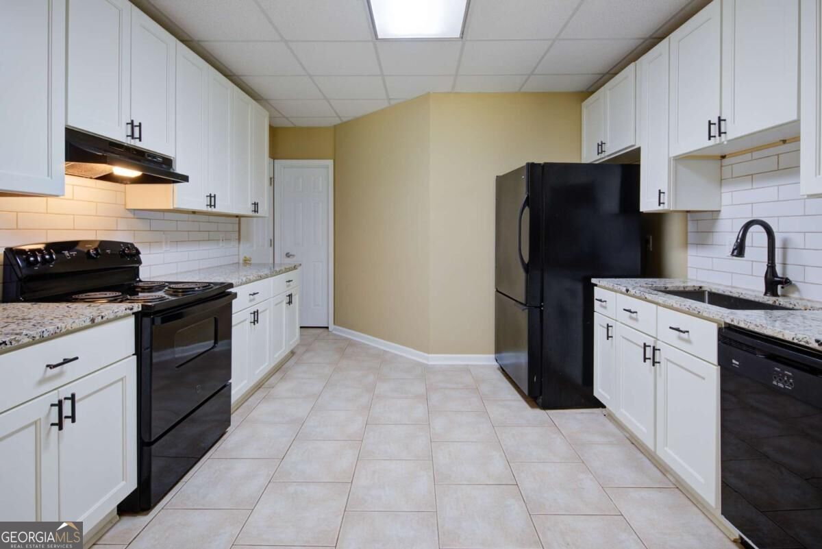 7345 Bannister Road Property Photo 3