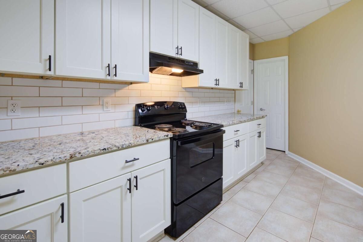 7345 Bannister Road Property Photo 4