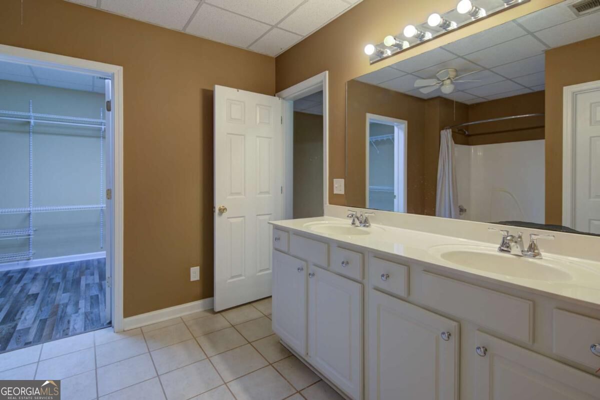 7345 Bannister Road Property Photo 6