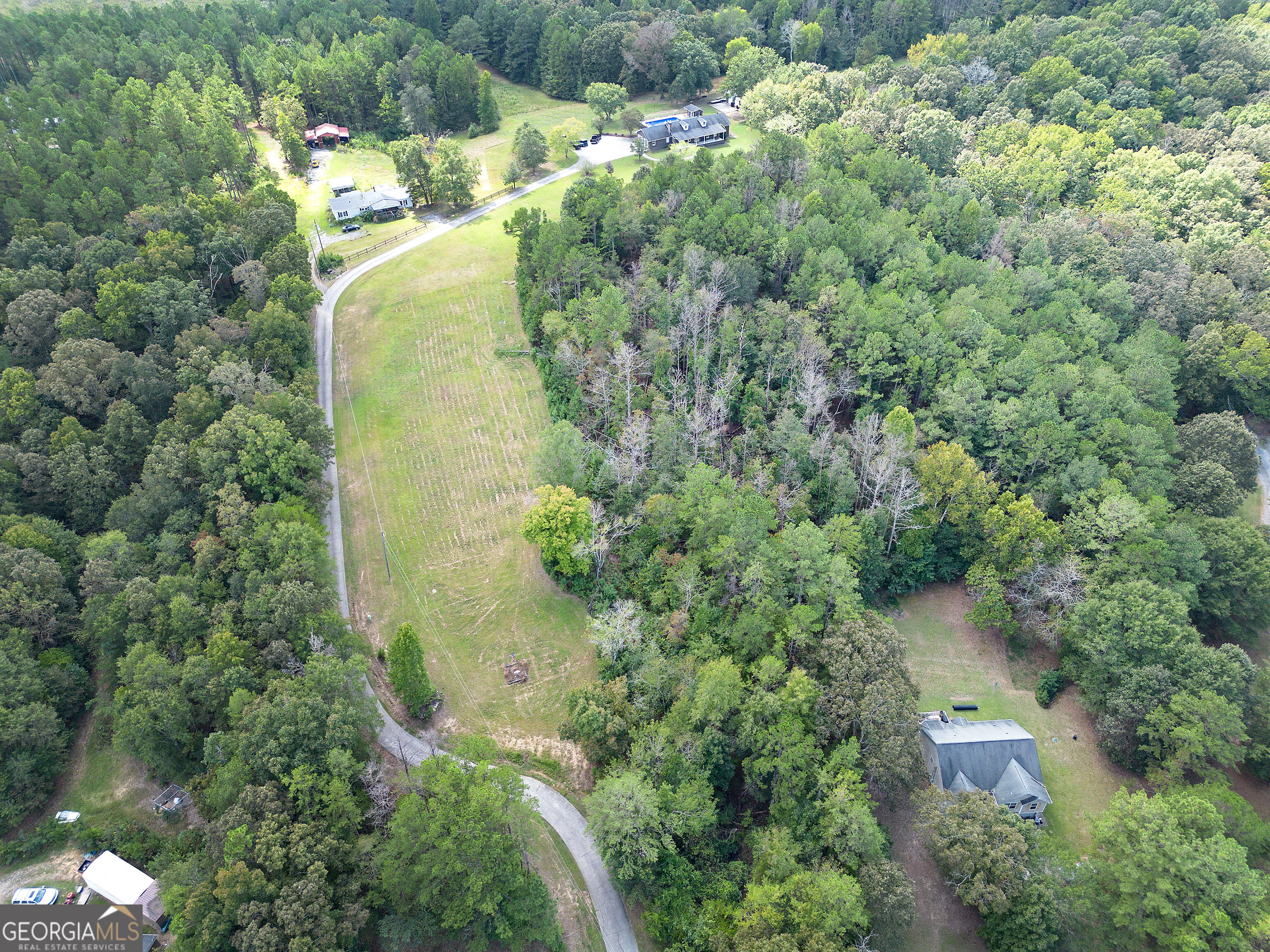 1328 Abrams Road Se Property Photo 8