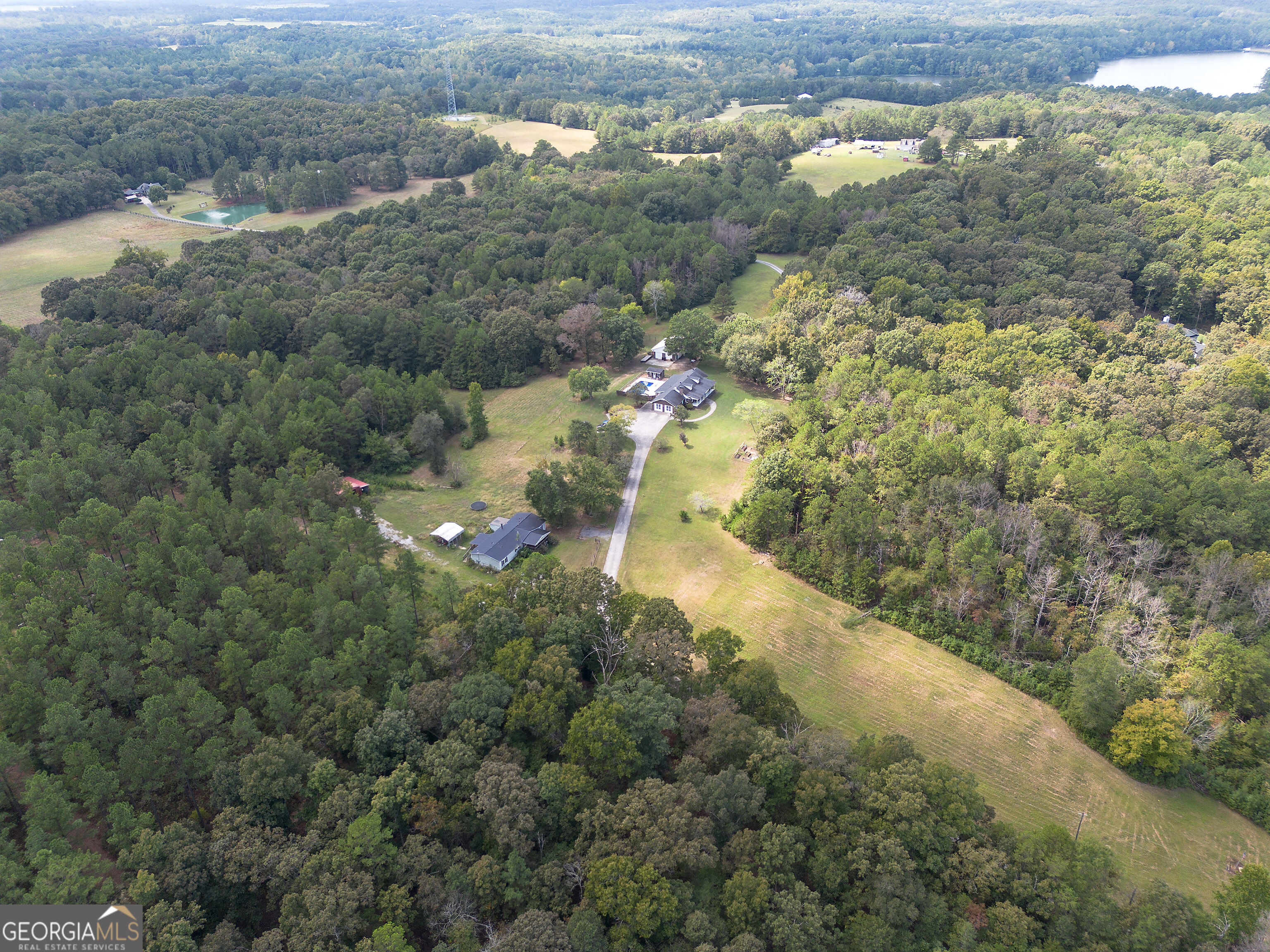 1328 Abrams Road Se Property Photo 10