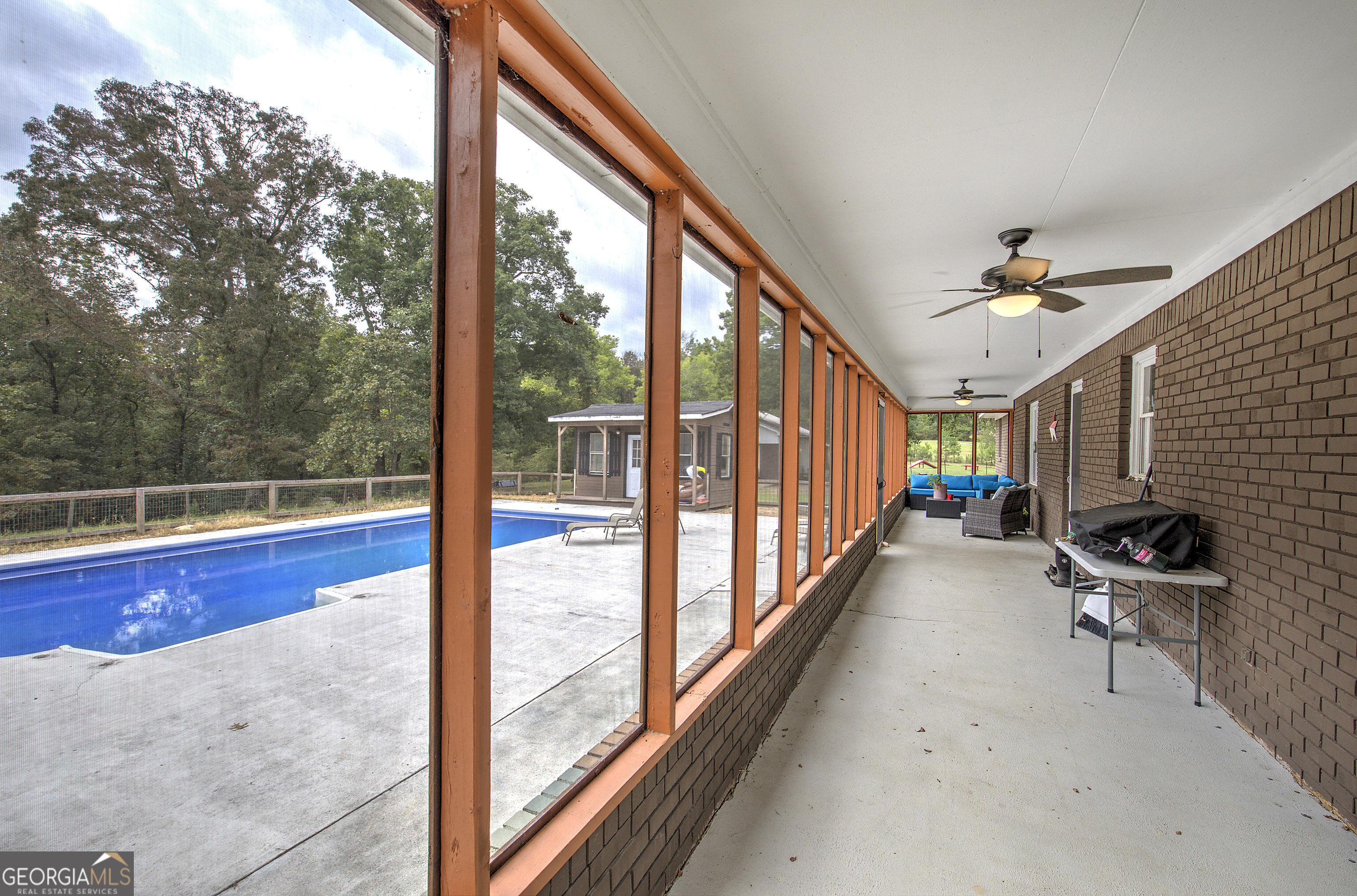 1328 Abrams Road Se Property Photo 18