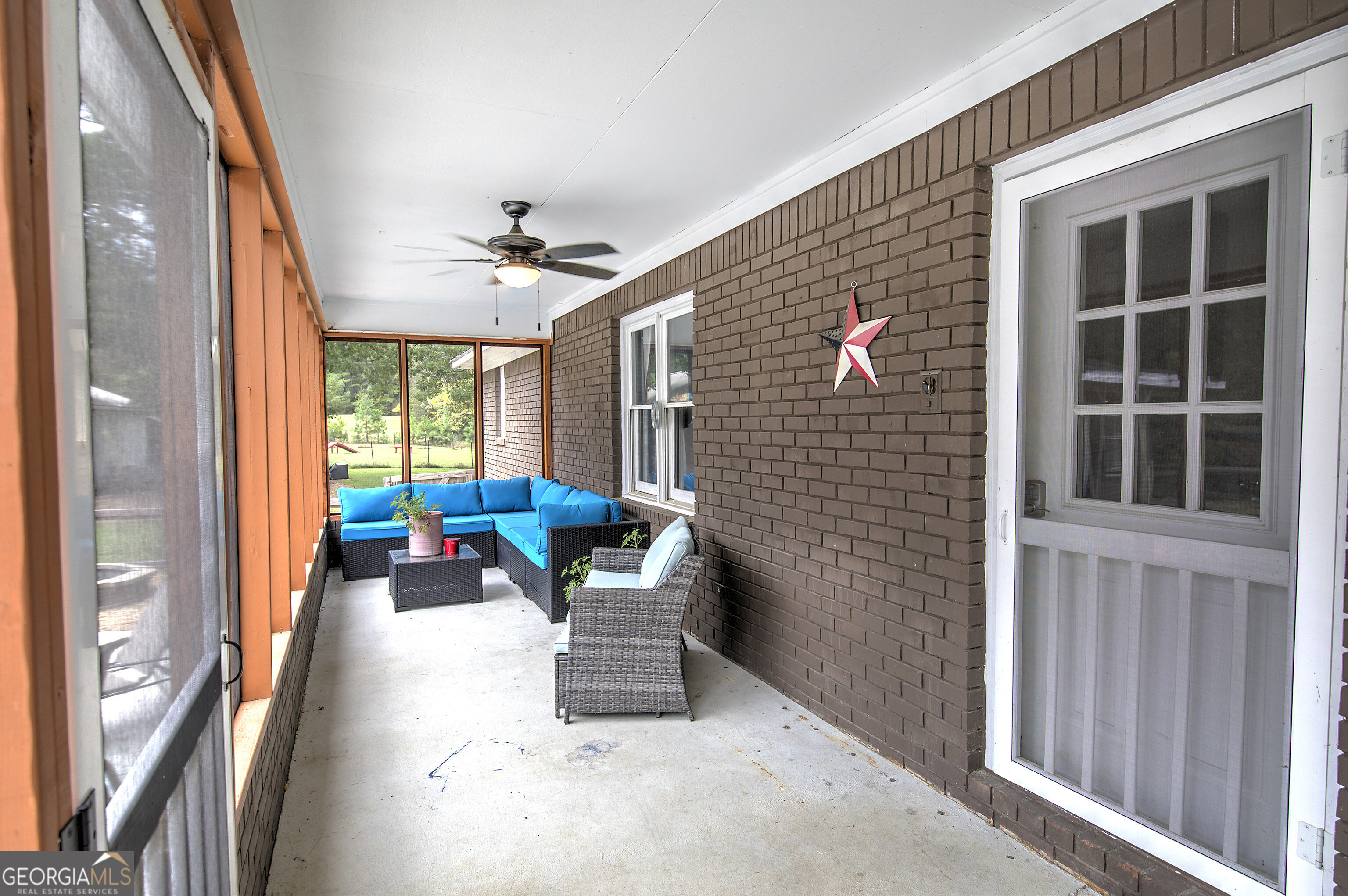 1328 Abrams Road Se Property Photo 19