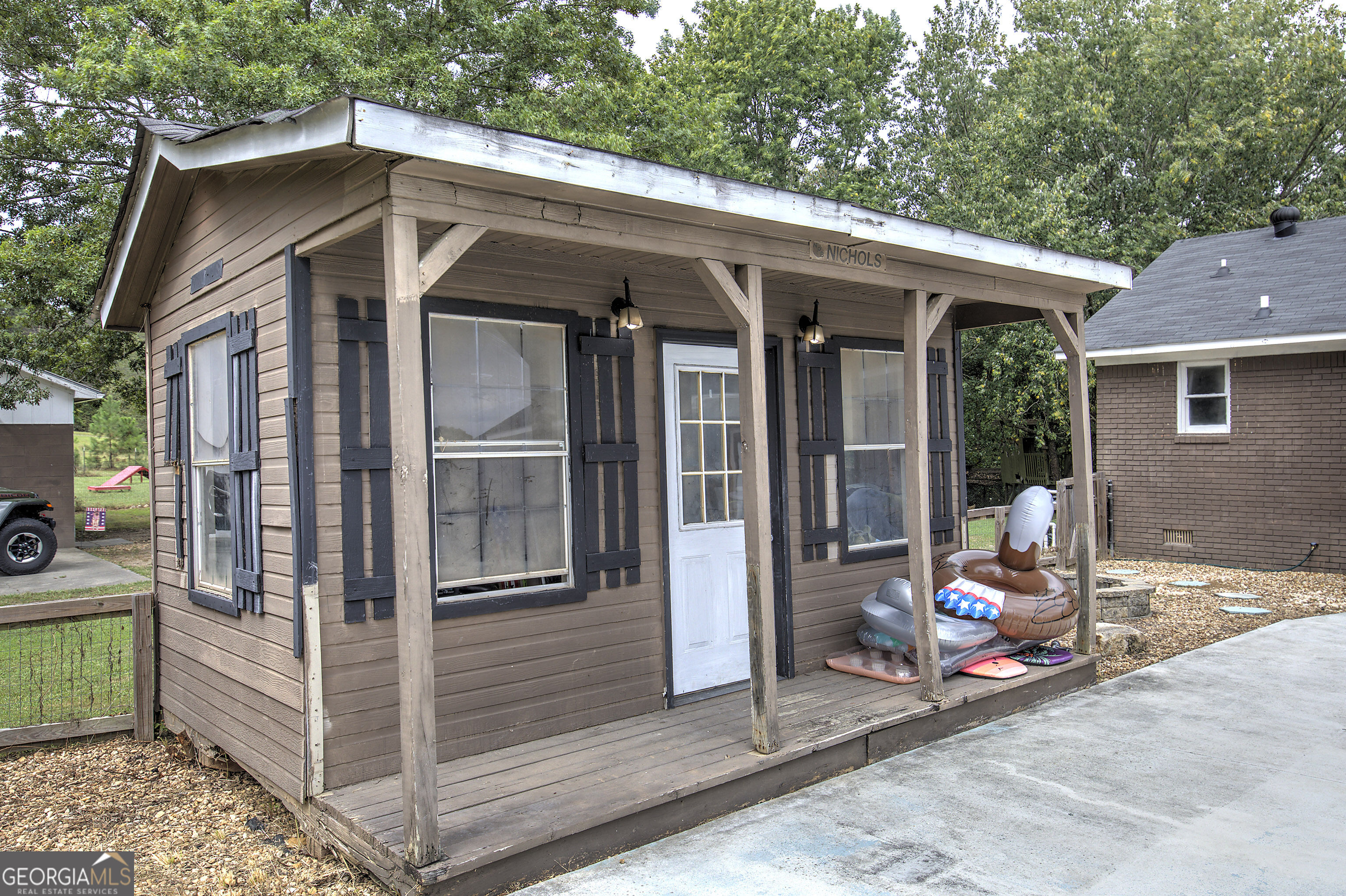 1328 Abrams Road Se Property Photo 20
