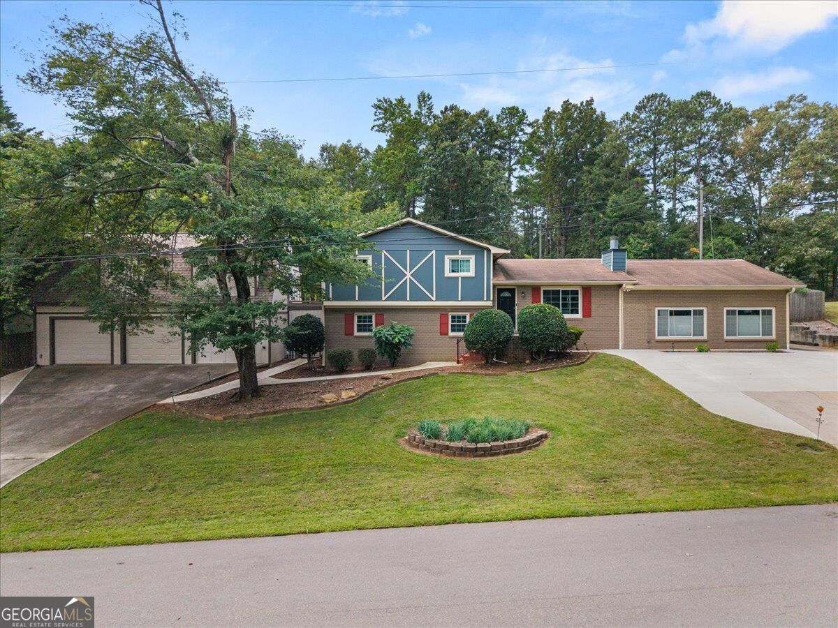 6054 Dogwood Circle Property Photo 1
