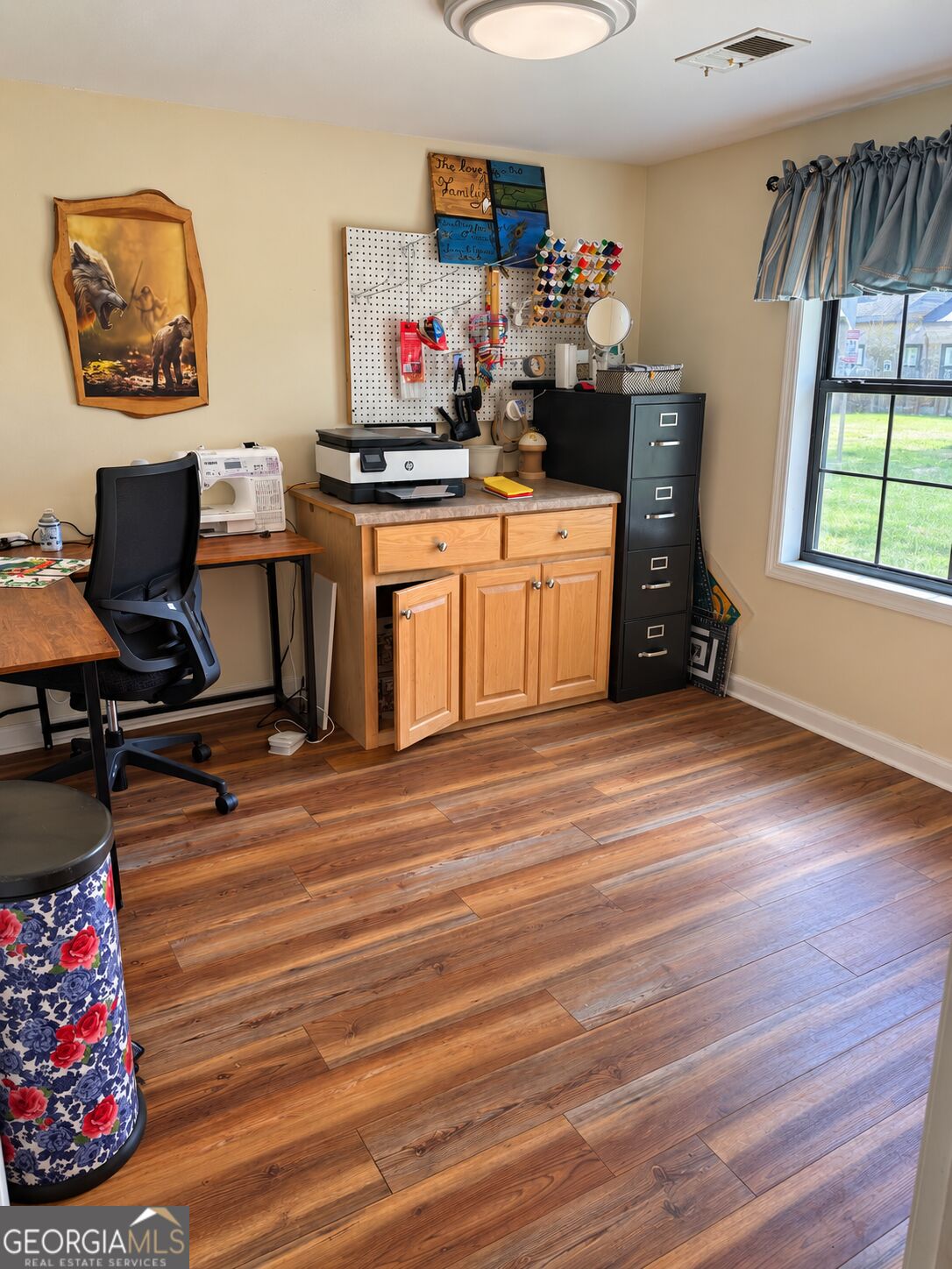 184 Pine Street Property Photo 10
