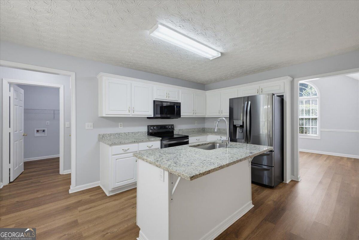 2625 Hidden Creek Drive Property Photo 10