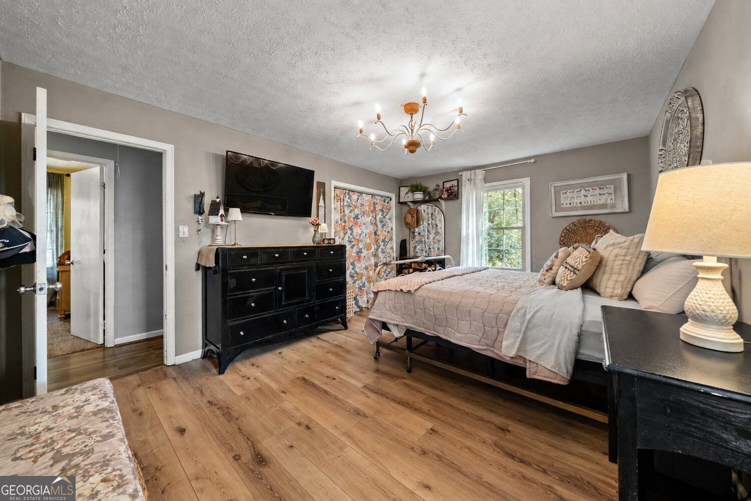 18 David Road Nw Property Photo 13