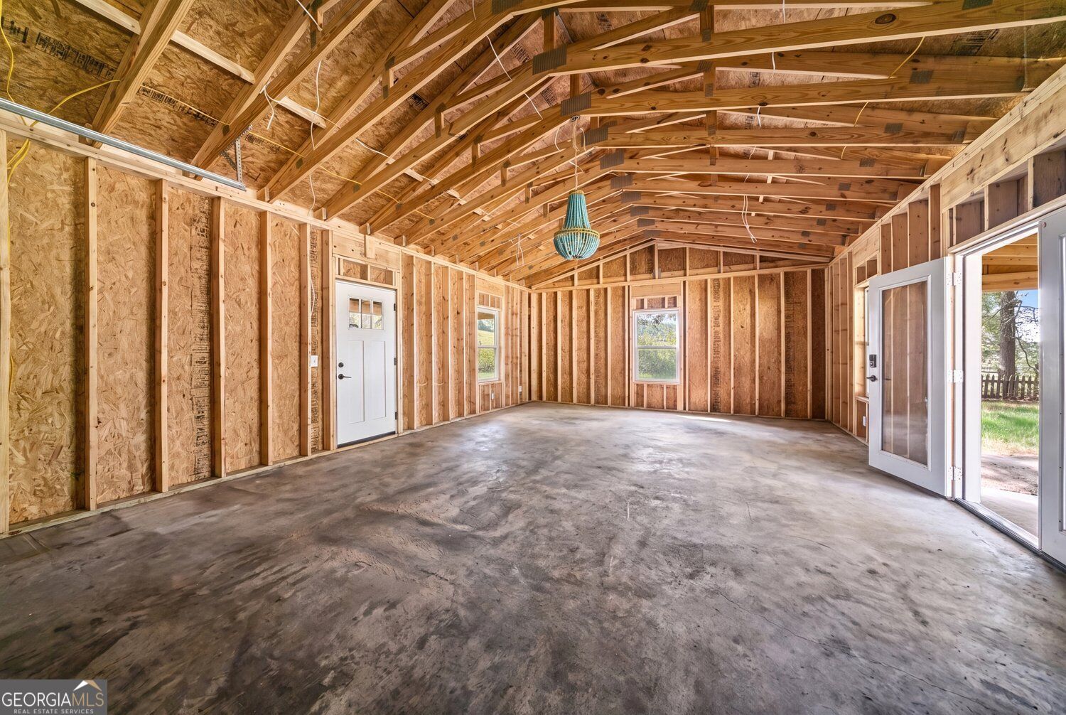 18 David Road Nw Property Photo 25