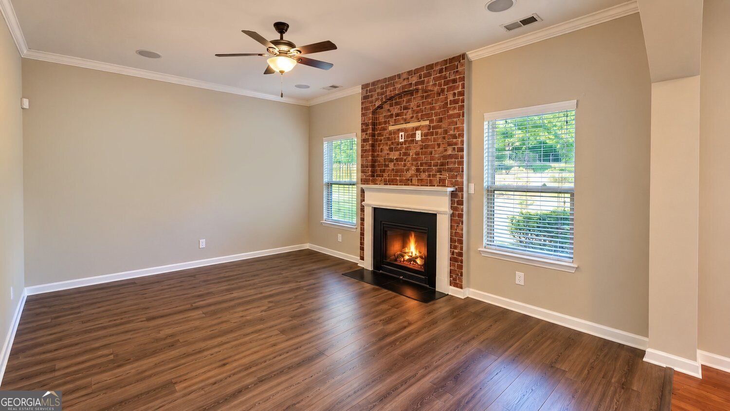 7495 Springbox Drive Property Photo 5