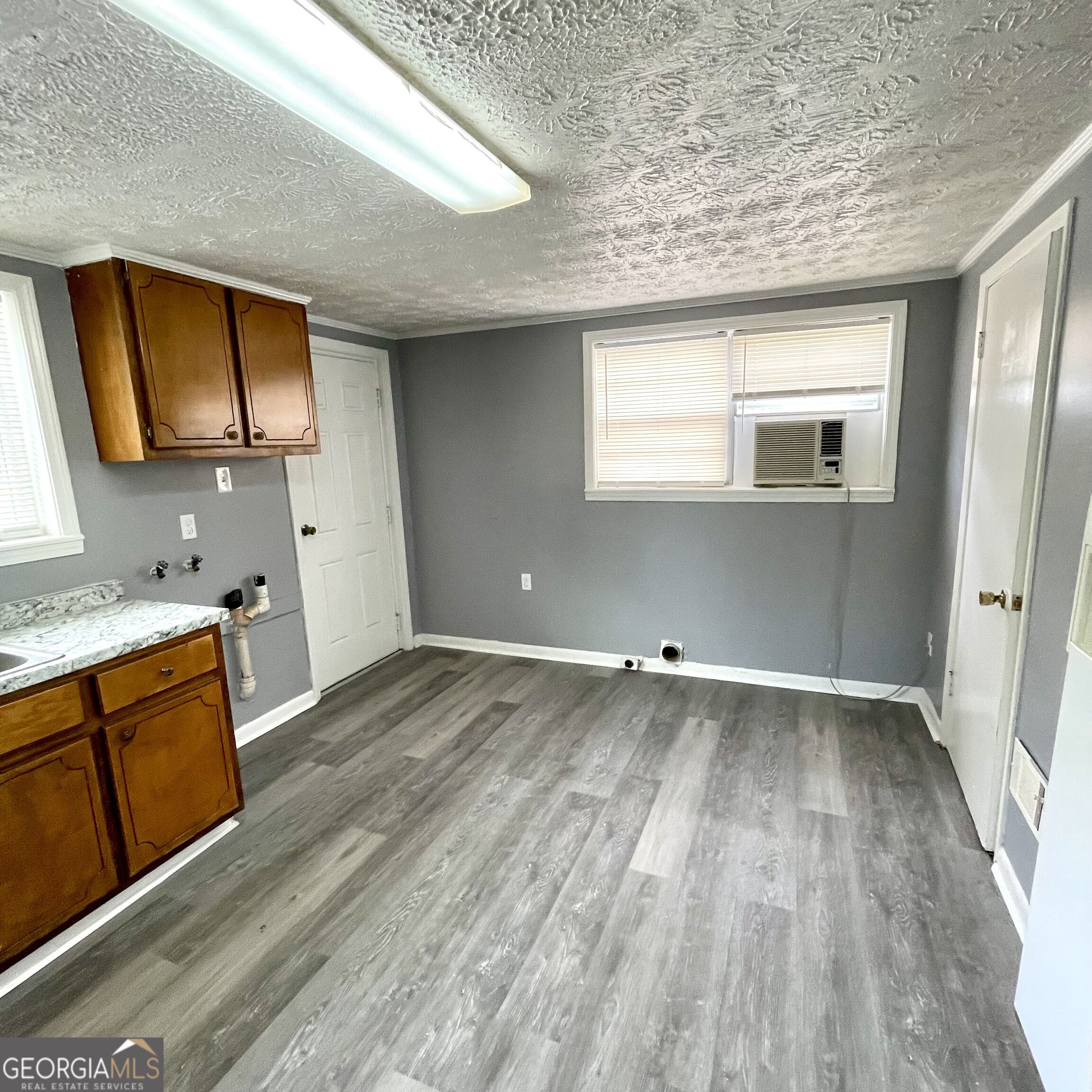 306 E Moore Street # 1 Property Photo 7