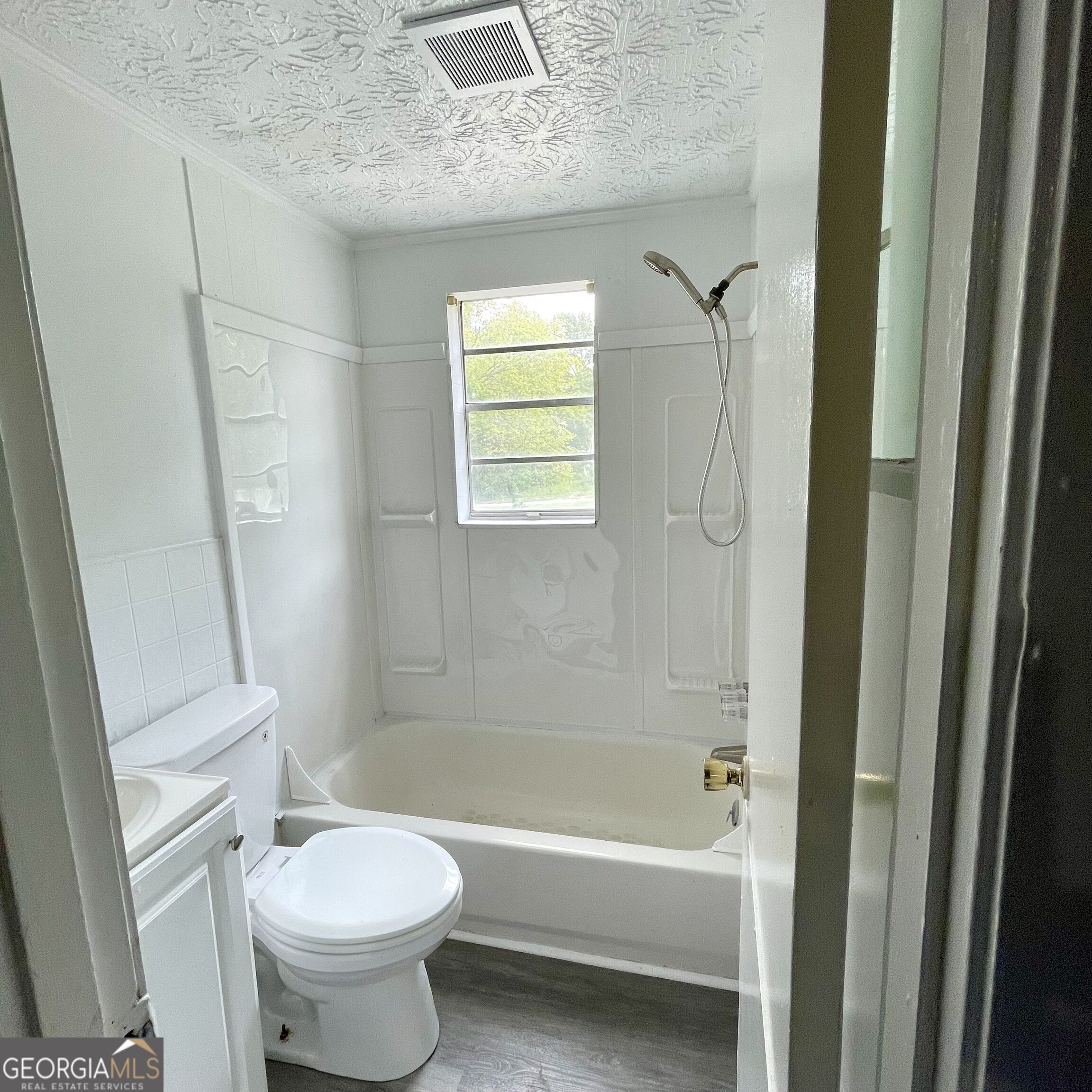 306 E Moore Street # 1 Property Photo 9