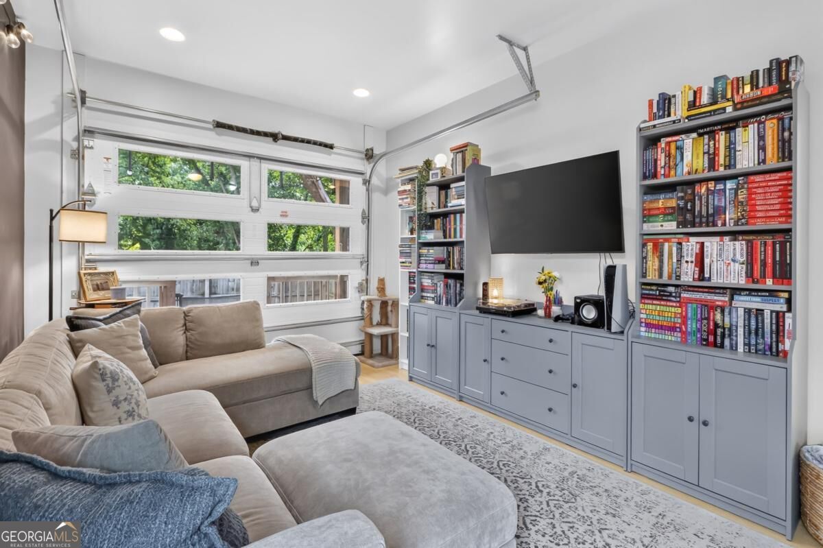 523 Griffin Street Nw Property Photo 3