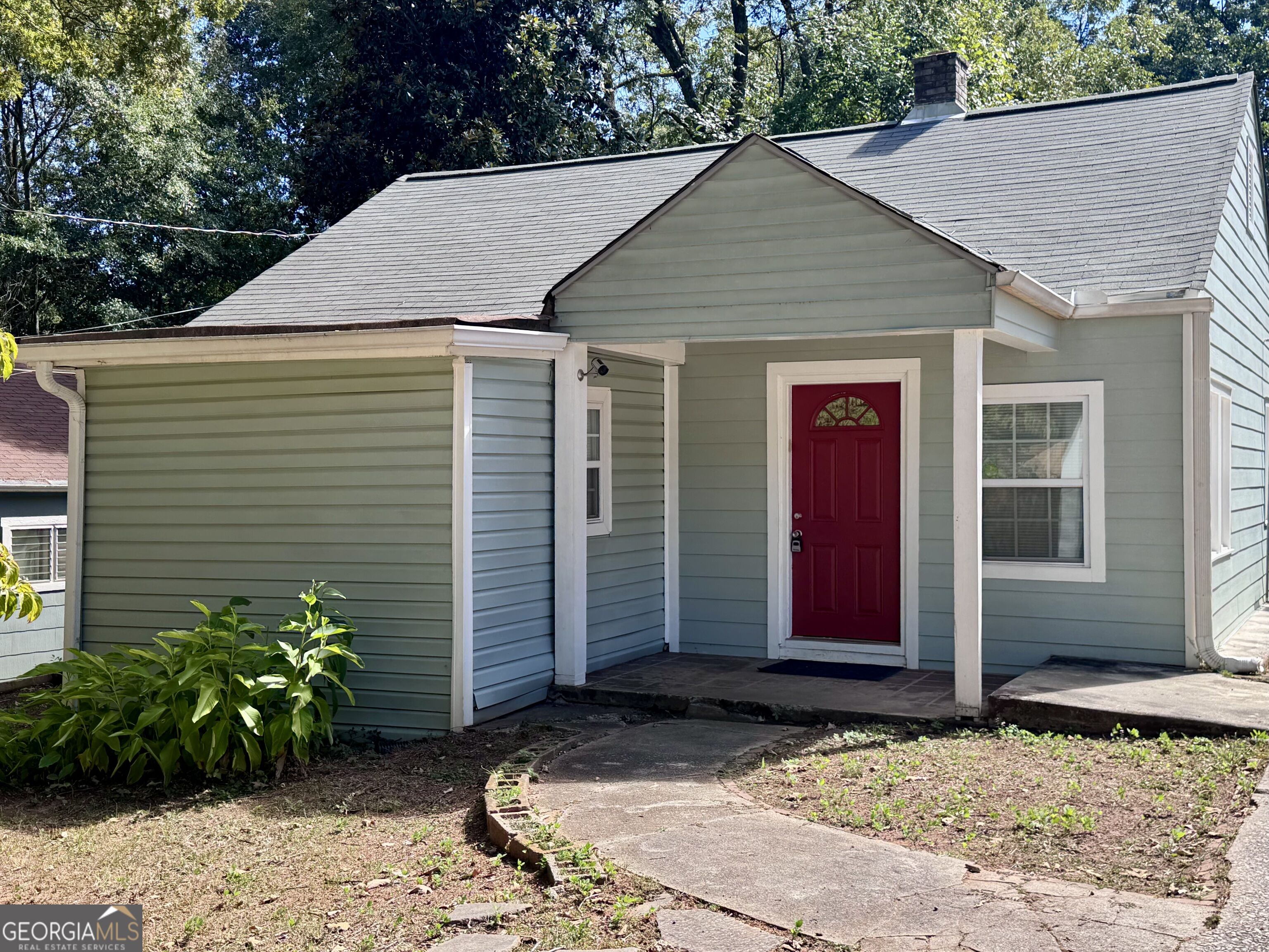 2577 Eastwood Drive Property Photo 1