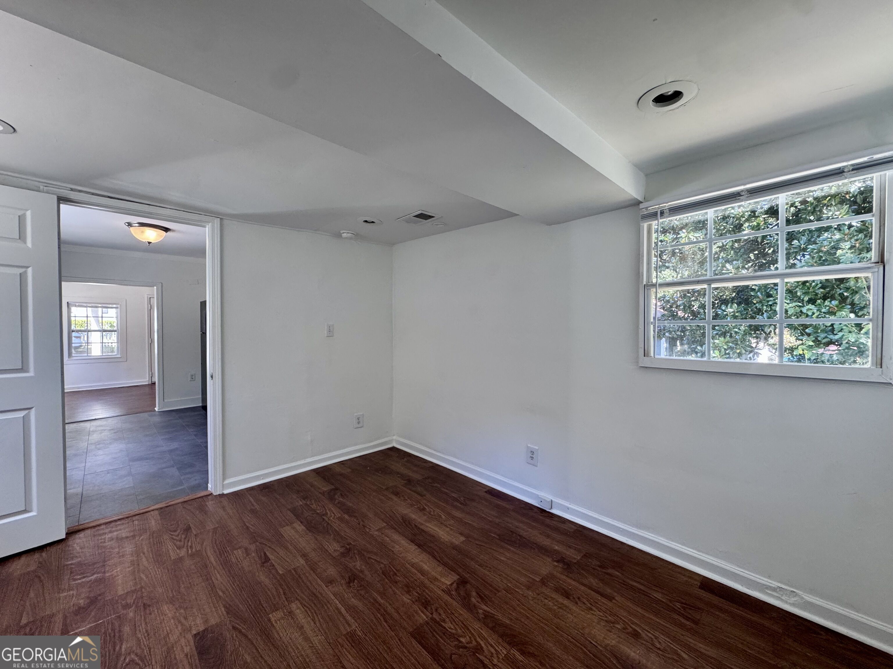 2577 Eastwood Drive Property Photo 5