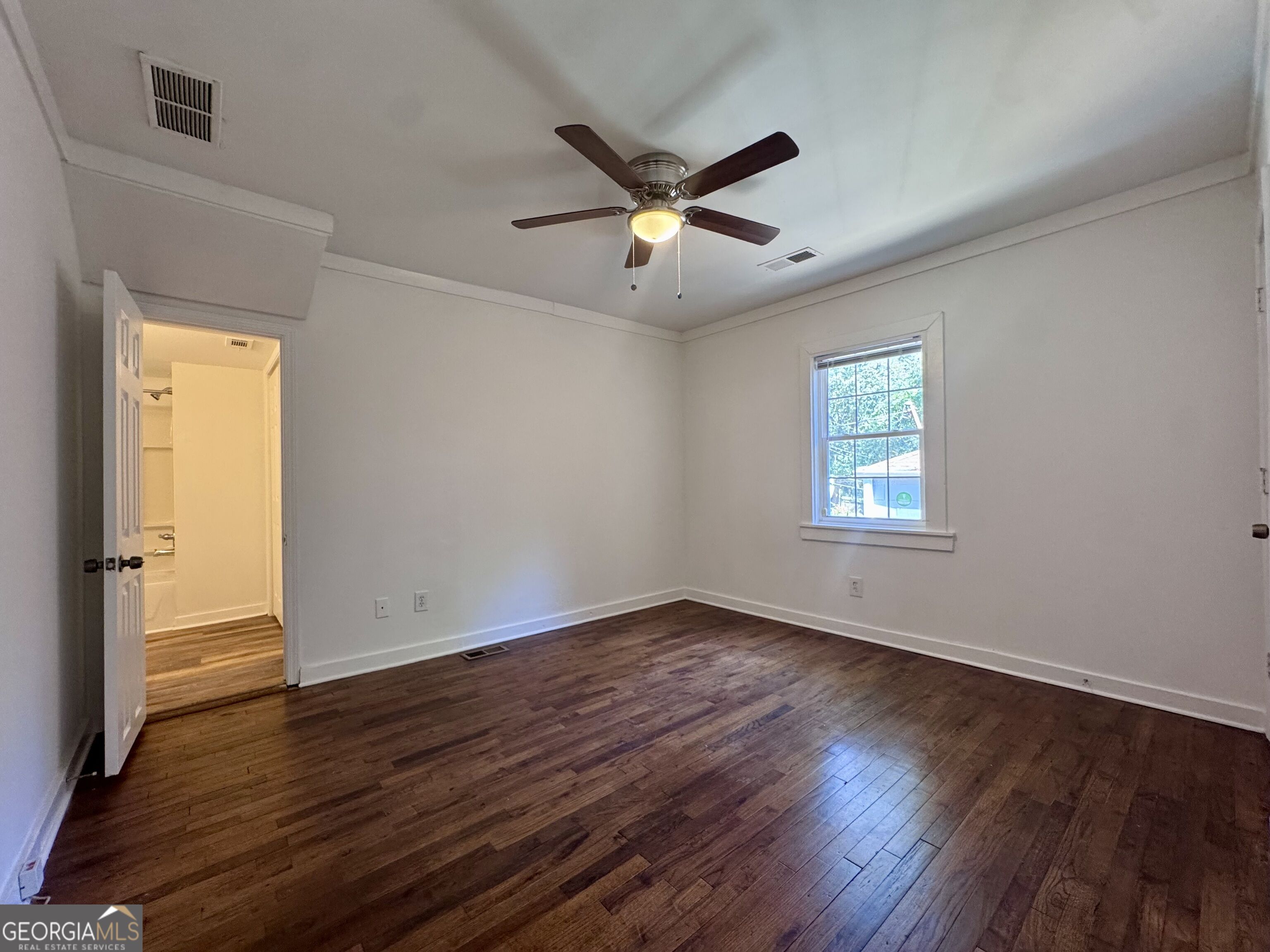 2577 Eastwood Drive Property Photo 10