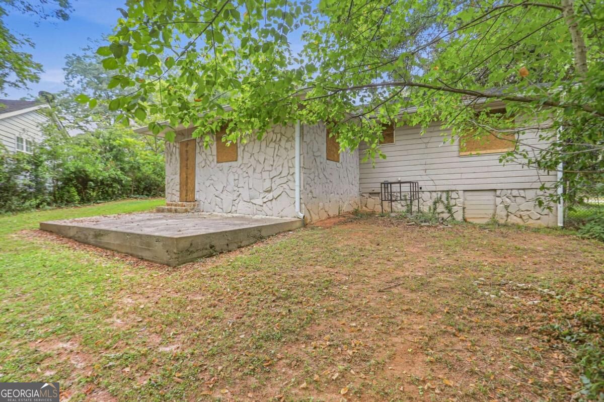2004 Meadow Lane Property Photo 9
