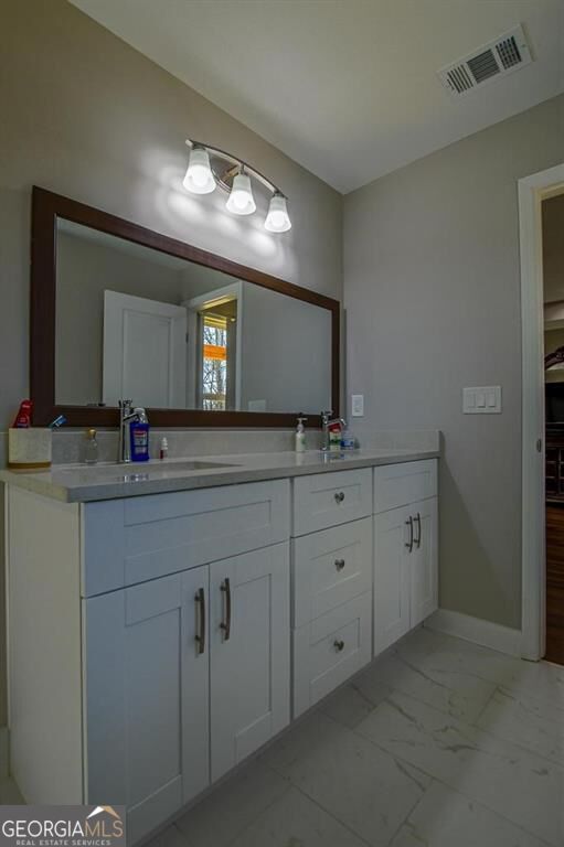1020 Riverbend Road Property Photo 17