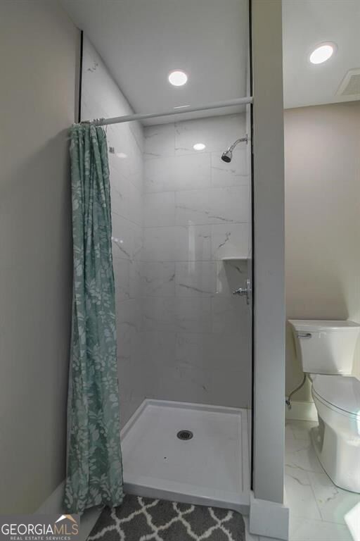 1020 Riverbend Road Property Photo 18