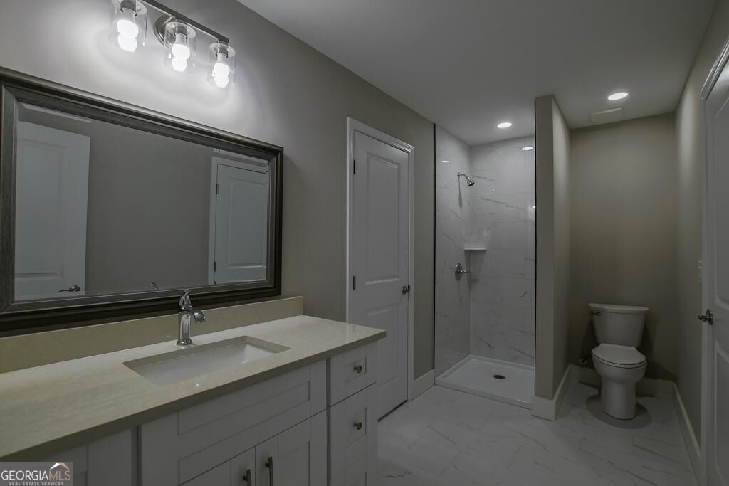 1020 Riverbend Road Property Photo 22